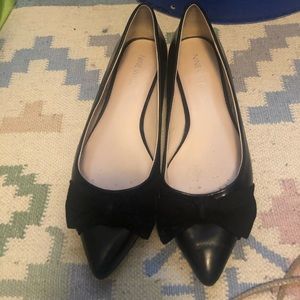 Pointy toe Nine West flats